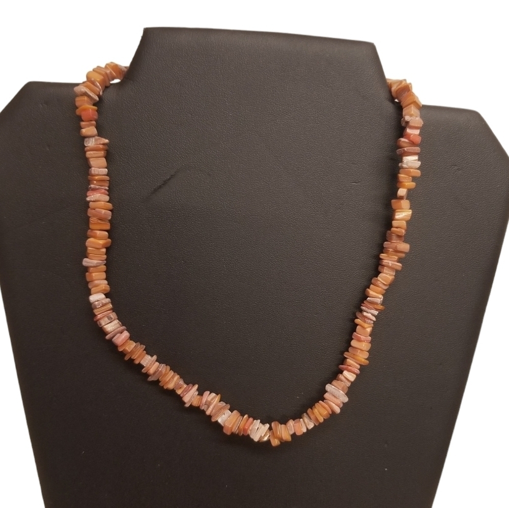 VINTAGE ABALONE SHELL CHIP BOHO NECKLACE WITH MAGNETIC CLASP CLOSURE